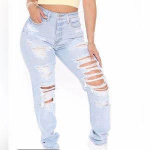 NWT Distressed Baggy 90’s Jeans